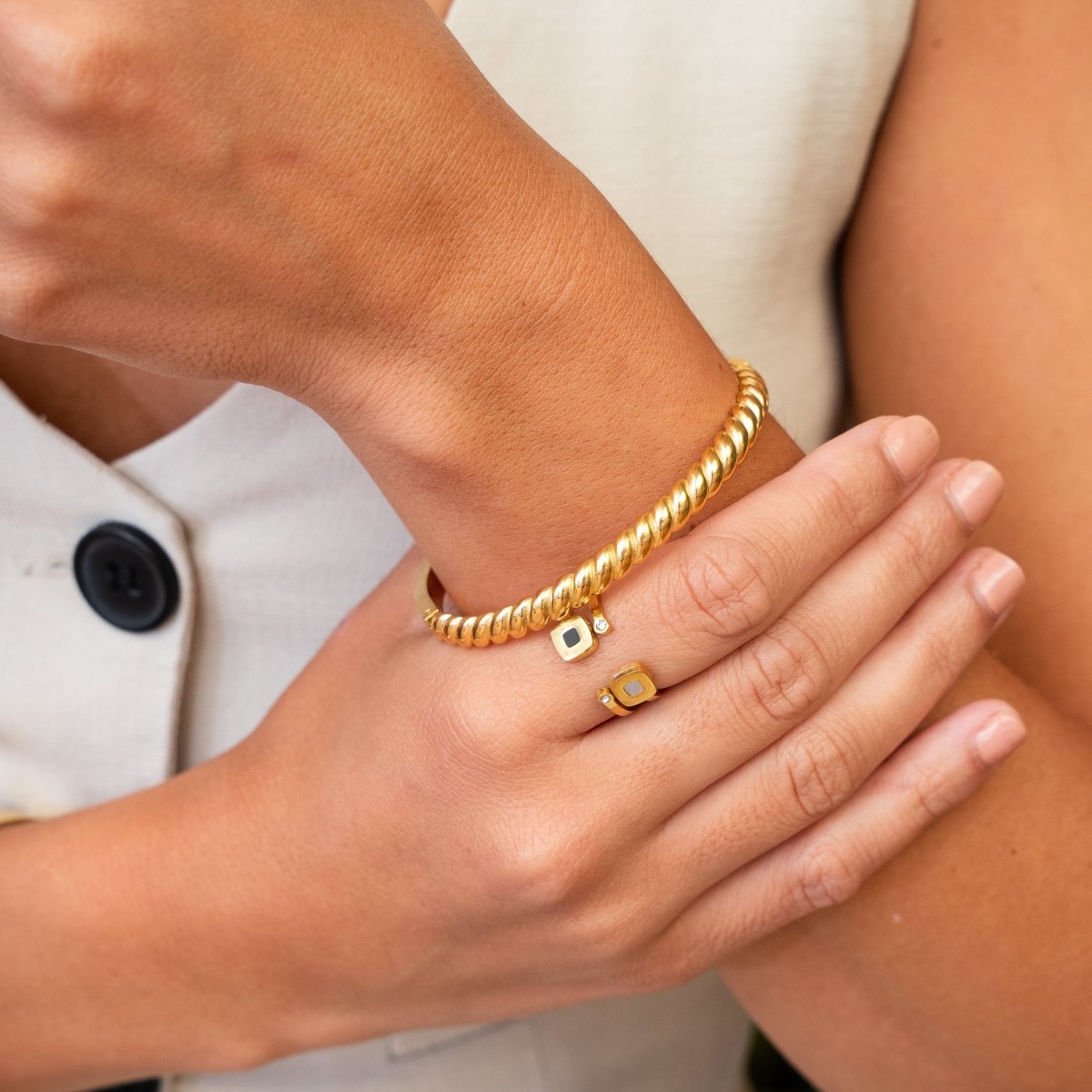 Brazalete Pisa Bañado en Oro de 18k