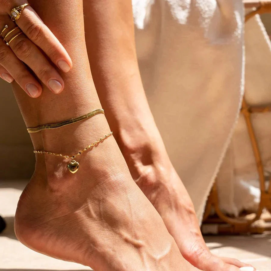 Tobillera Love Bañada en Oro de 18K