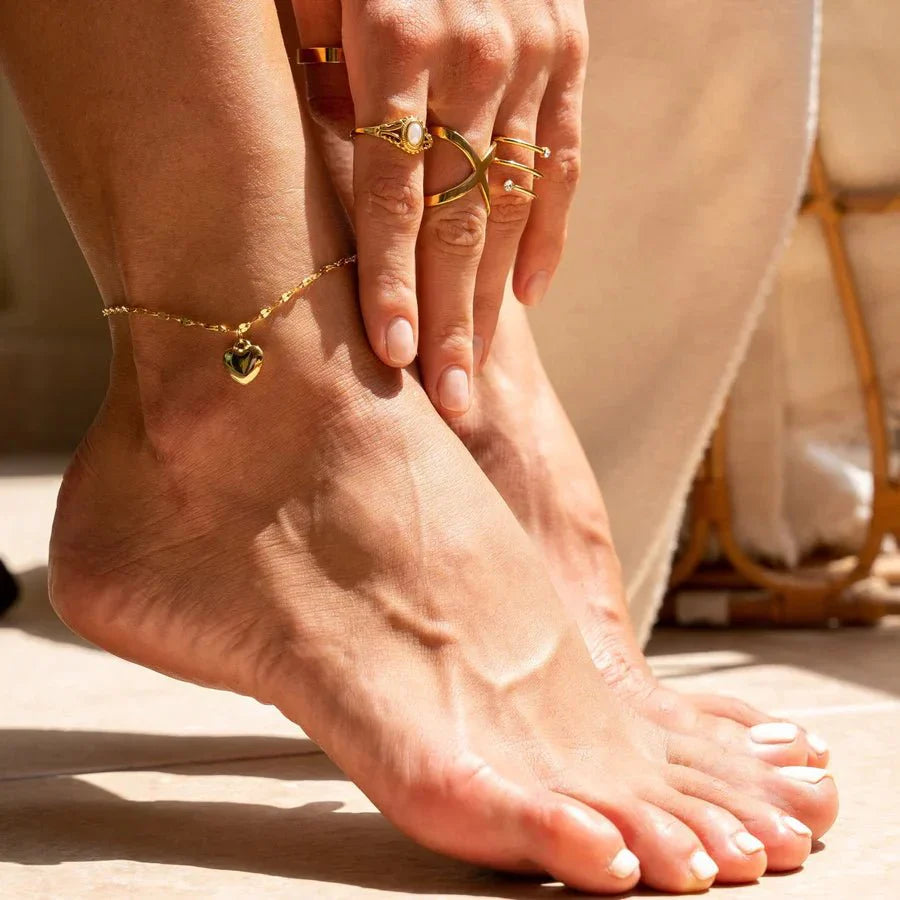 Tobillera Love Bañada en Oro de 18K