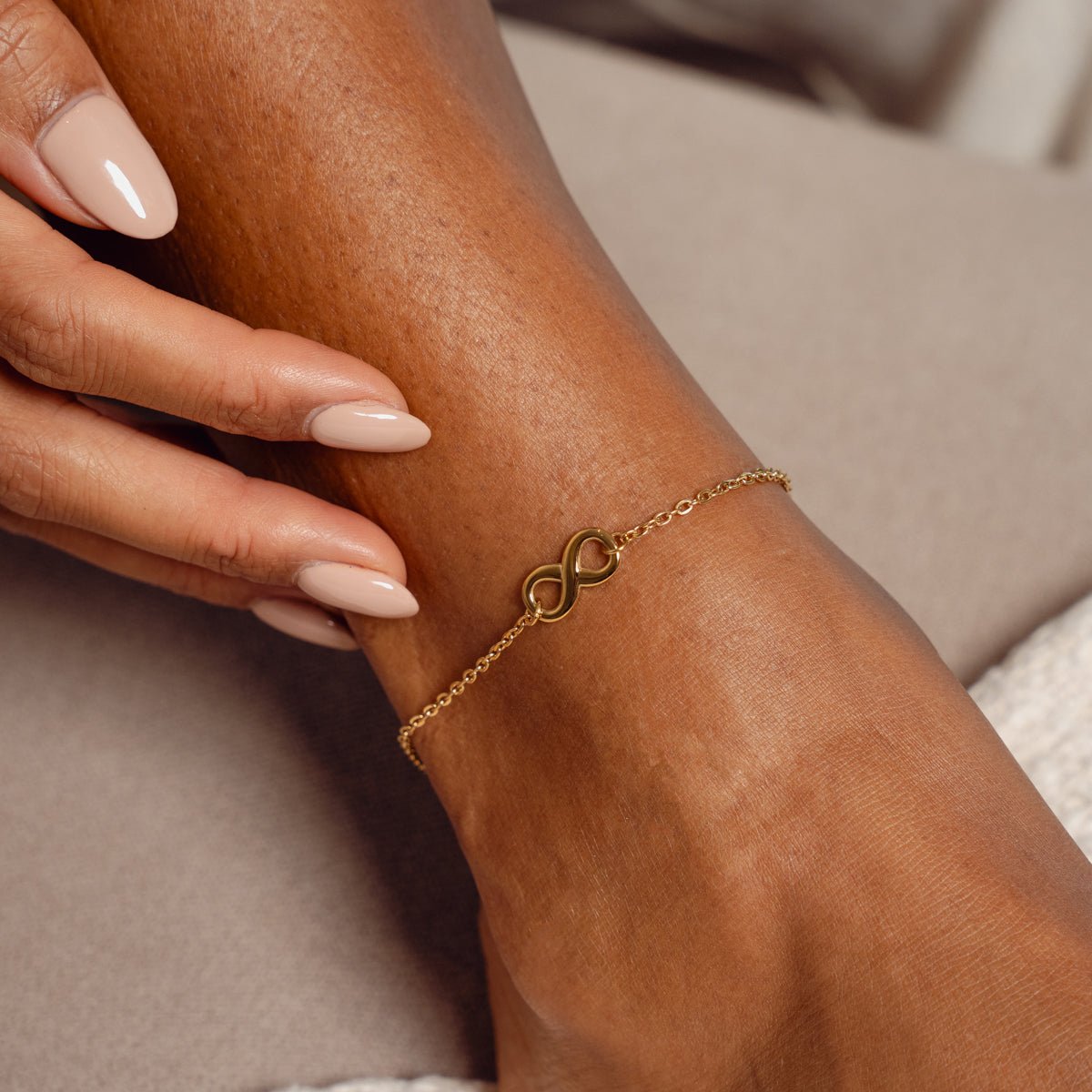Tobillera Infinito Bañada en Oro de 18K
