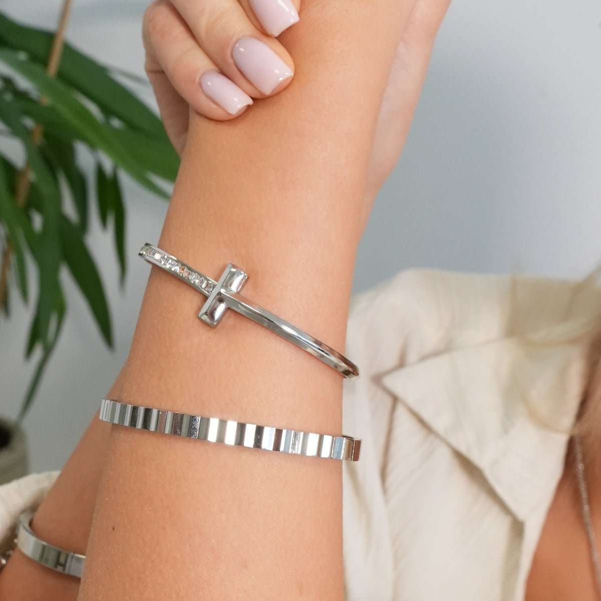 Brazalete T-Bar Elegance - Plata