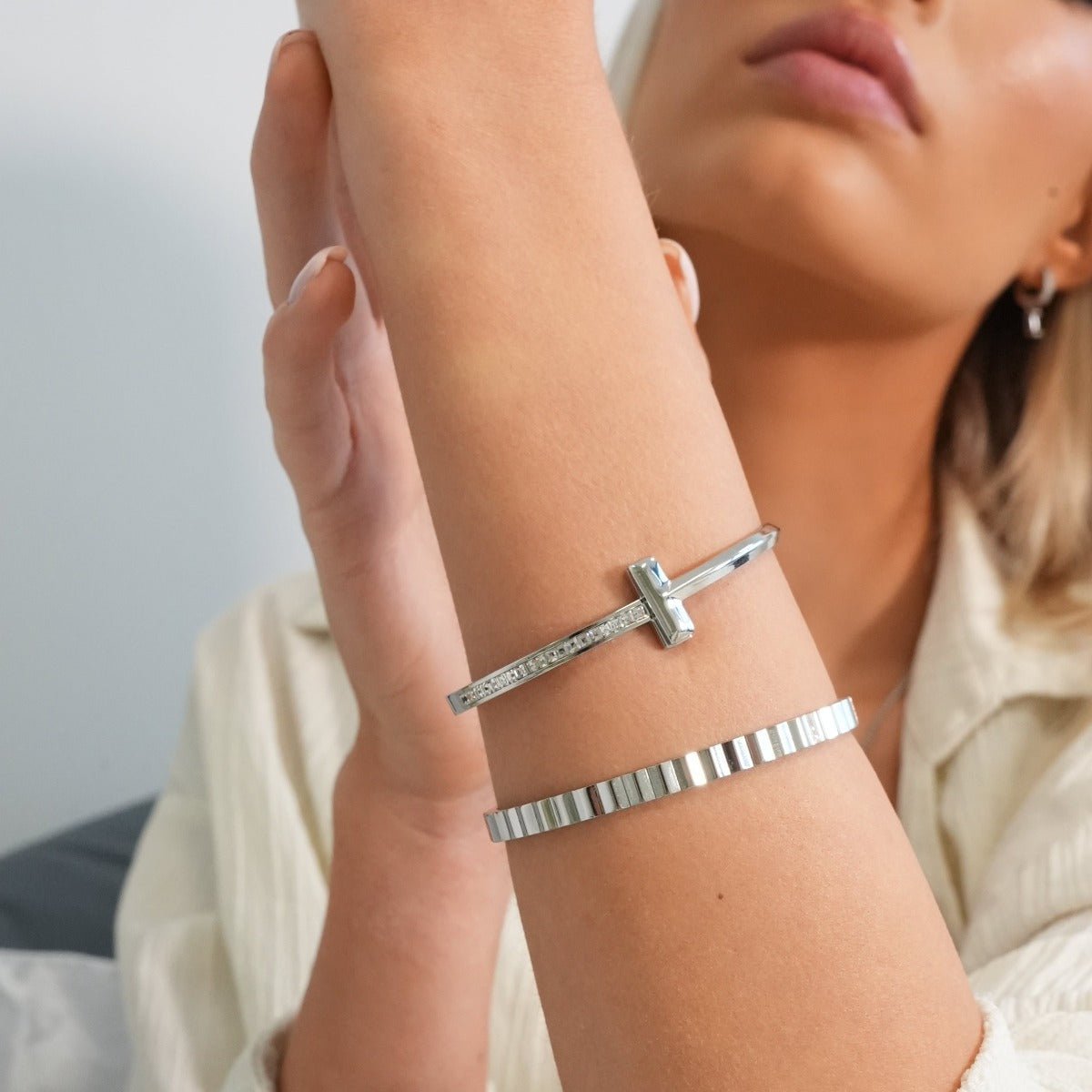 Brazalete T-Bar Elegance - Plata