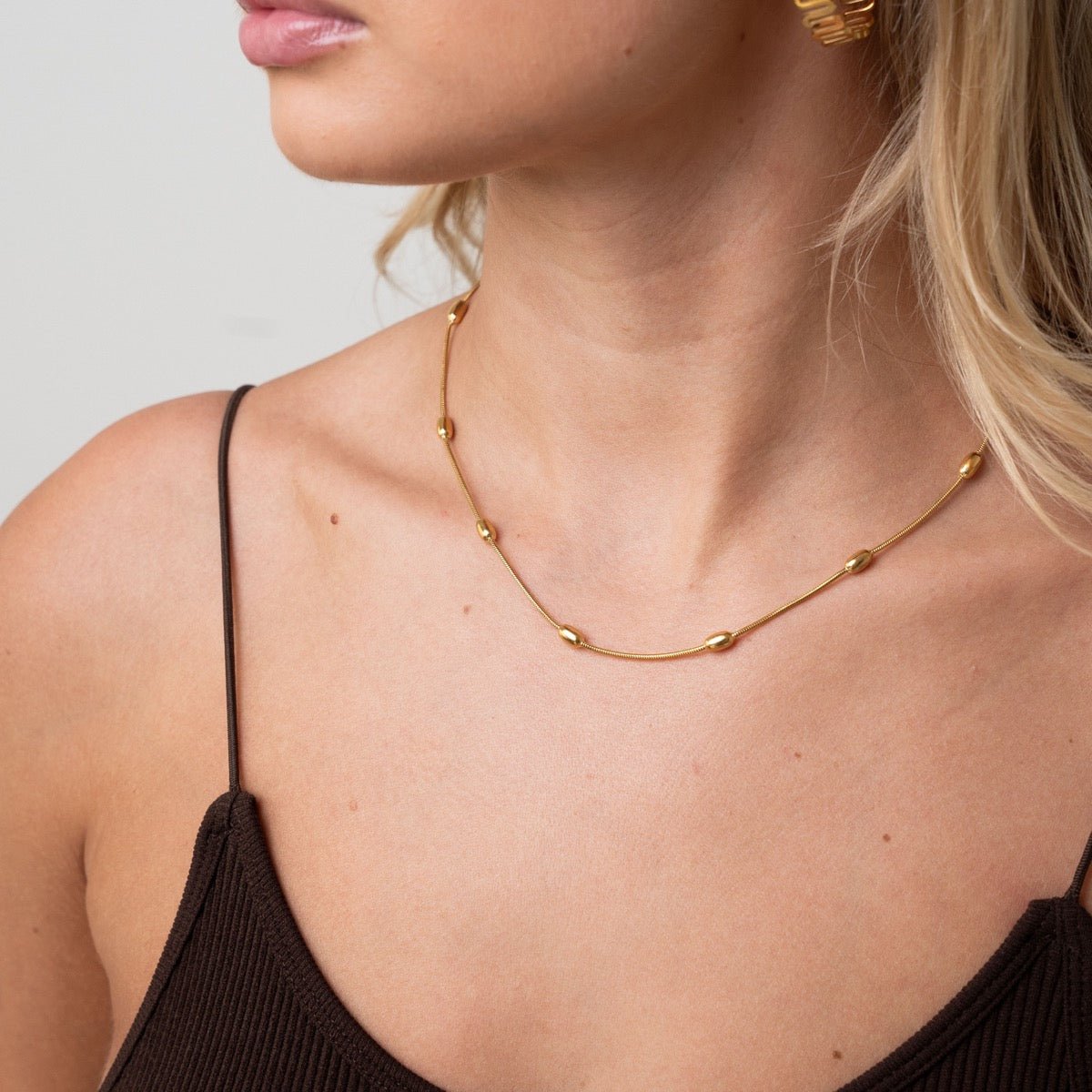 Collar Esfera Bañado en Oro 18K