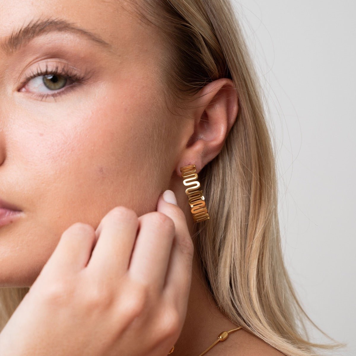 Aro Zig Zag Bañado en Oro 18k