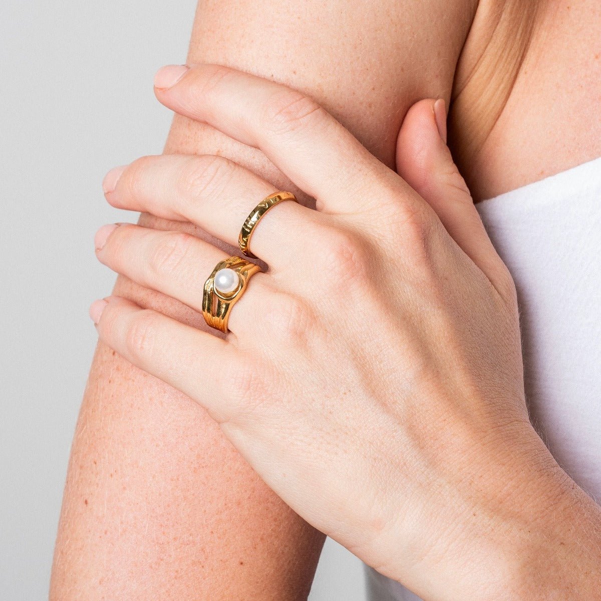 Anillo Catalina Pérola Solitário Bañado en Oro 18k