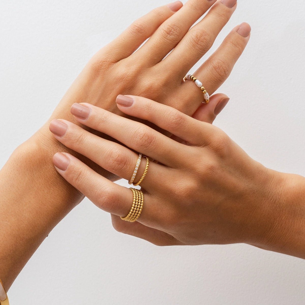 Anillo Aurora Cristais Bañado en Oro 18k