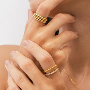 Anillo Aurora Cristais Bañado en Oro 18k