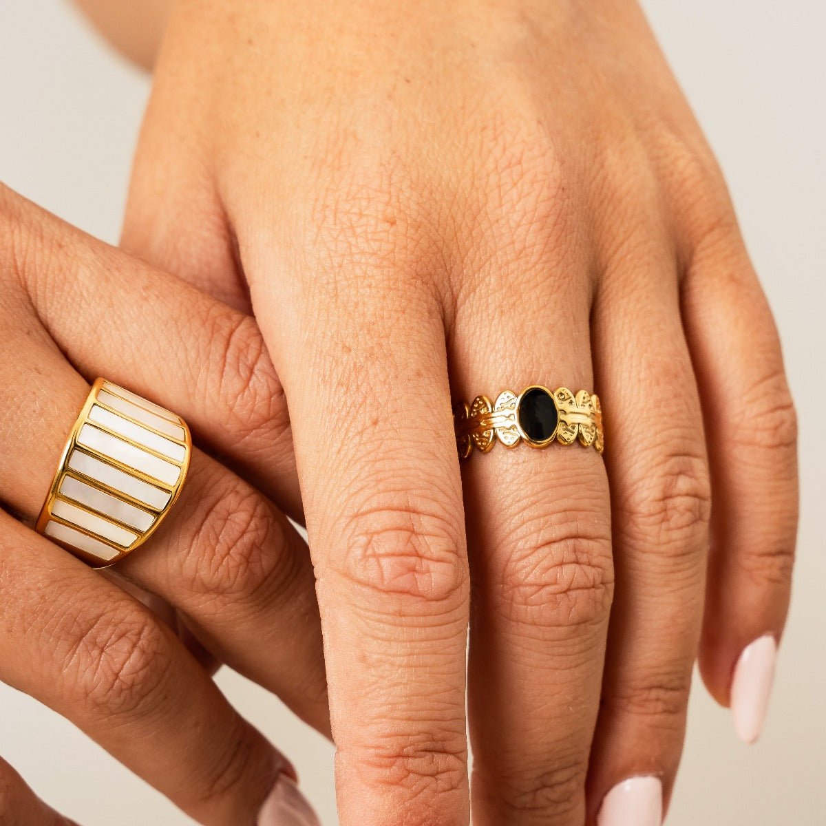 Anillo Coliseu Bañado en Oro 18k
