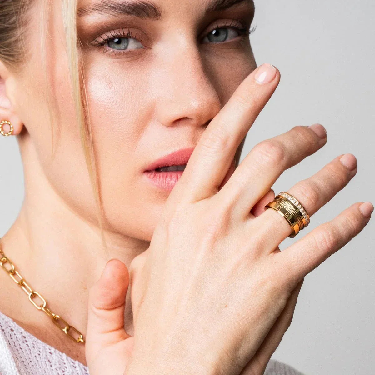 Anillo Arame e Cristais Bañado en Oro 18k