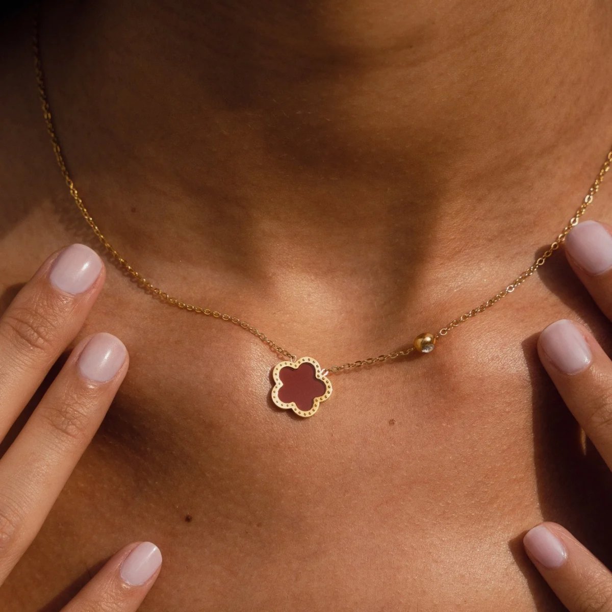 Collar Trevo Alhambra Inspiração Bañado en Oro 18K