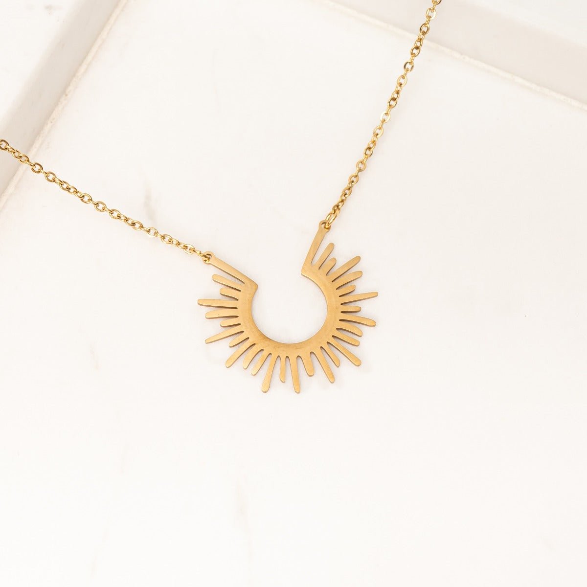 Collar Spike Colgante Bañado en Oro 18K