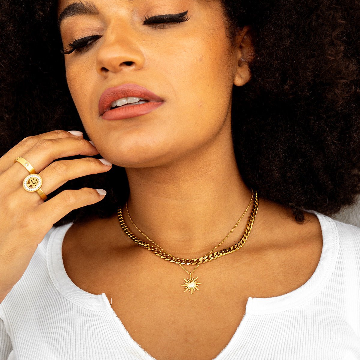 Collar Solstício Colgante Bañado en Oro 18K