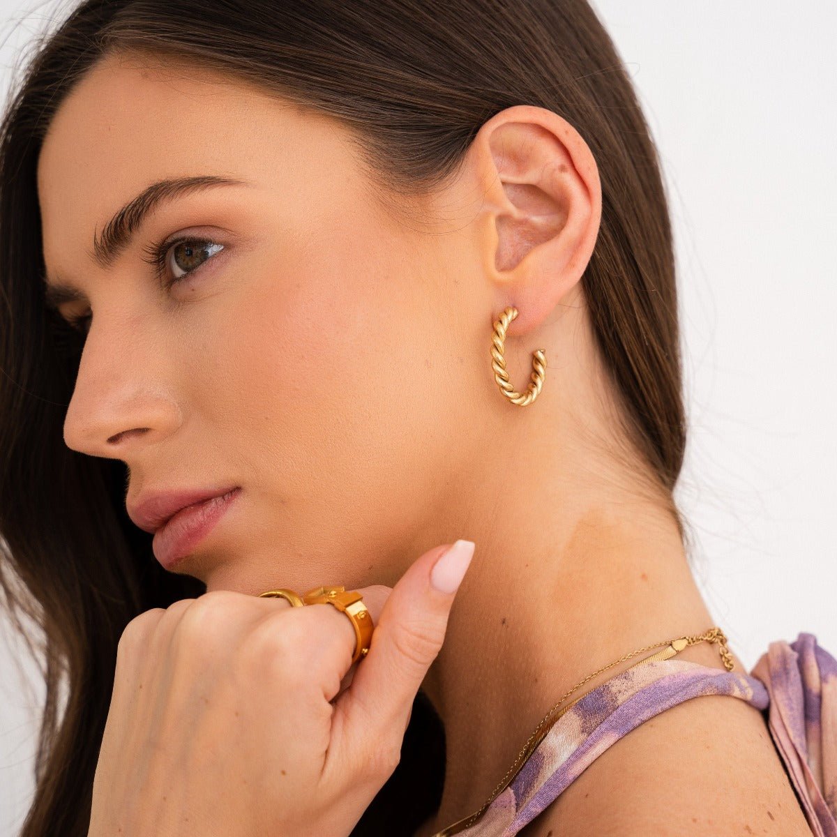Aro de Argola Twist Bañado en Oro 18K