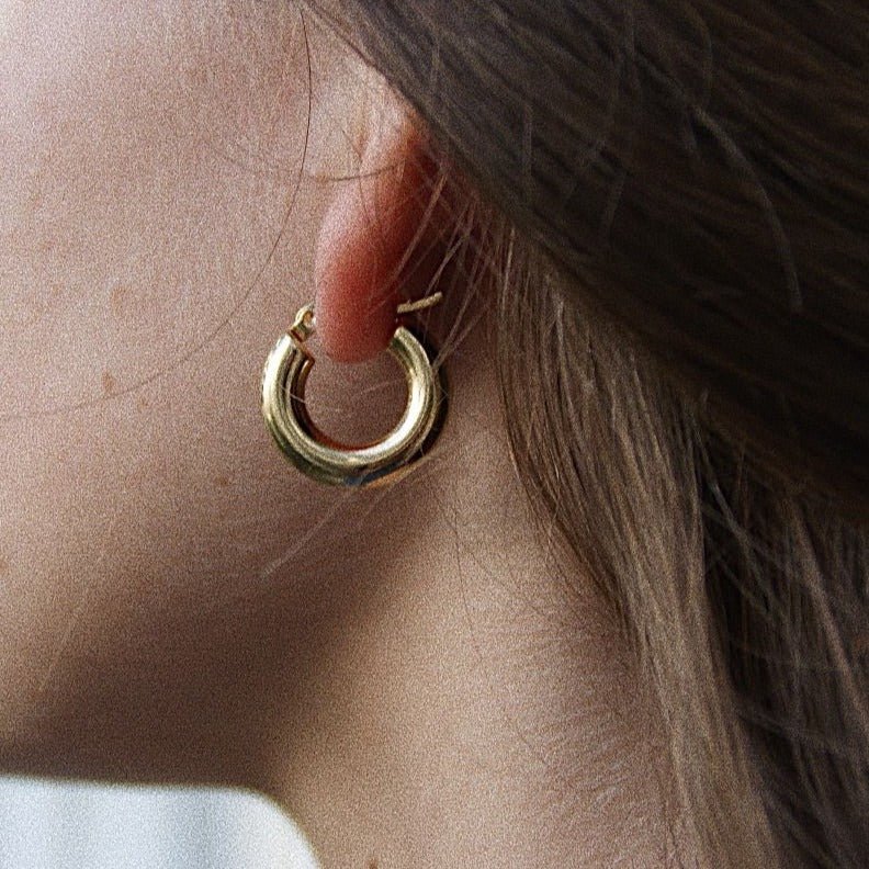 Aro de Argola Tubo Lele G Bañado en Oro 18K