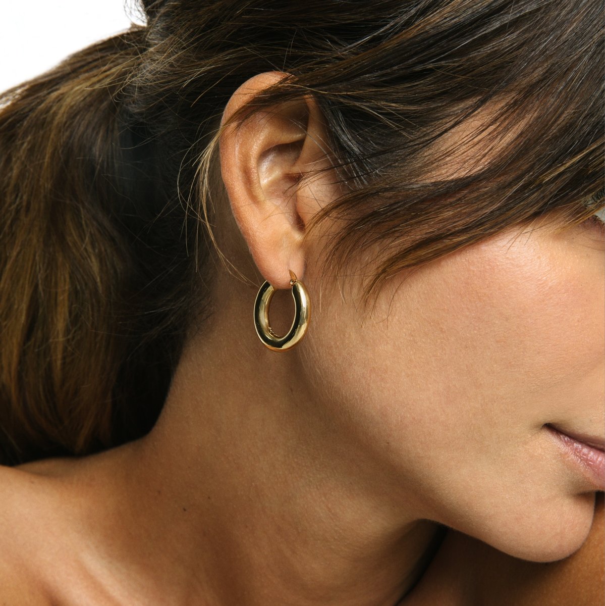 Aro de Argola Tubo Lele M Bañado en Oro 18K