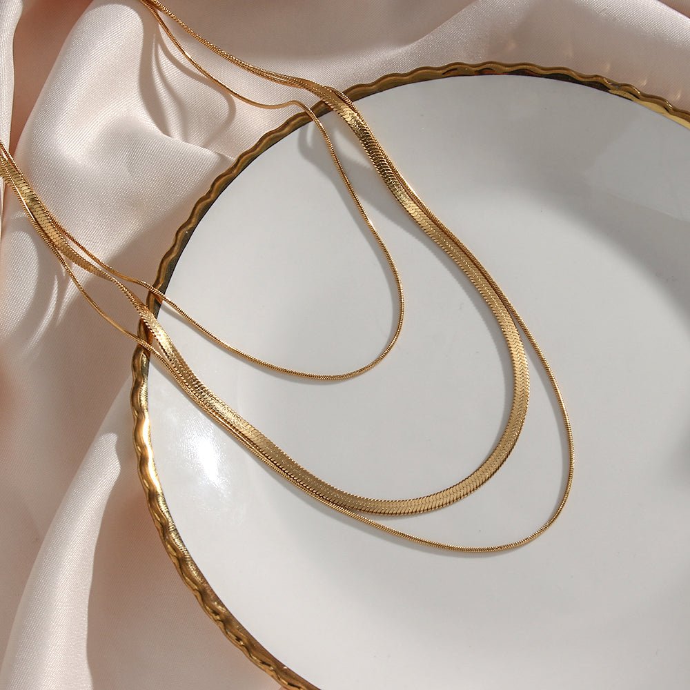 Collar Celina Trío Capas Malha Bañado en Oro 18K