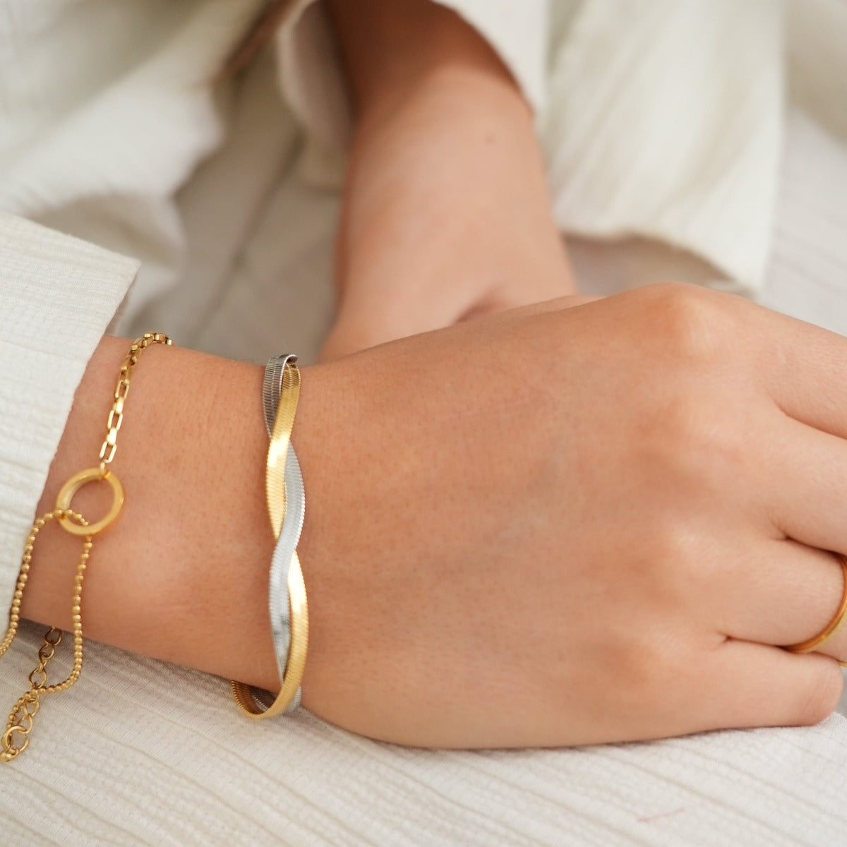 Pulsera Une Bañada en Oro 18k