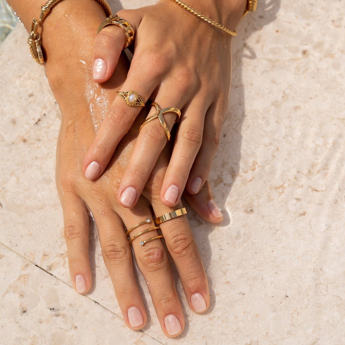 Alianza Quadrada Anatômica Bañado en Oro 18K