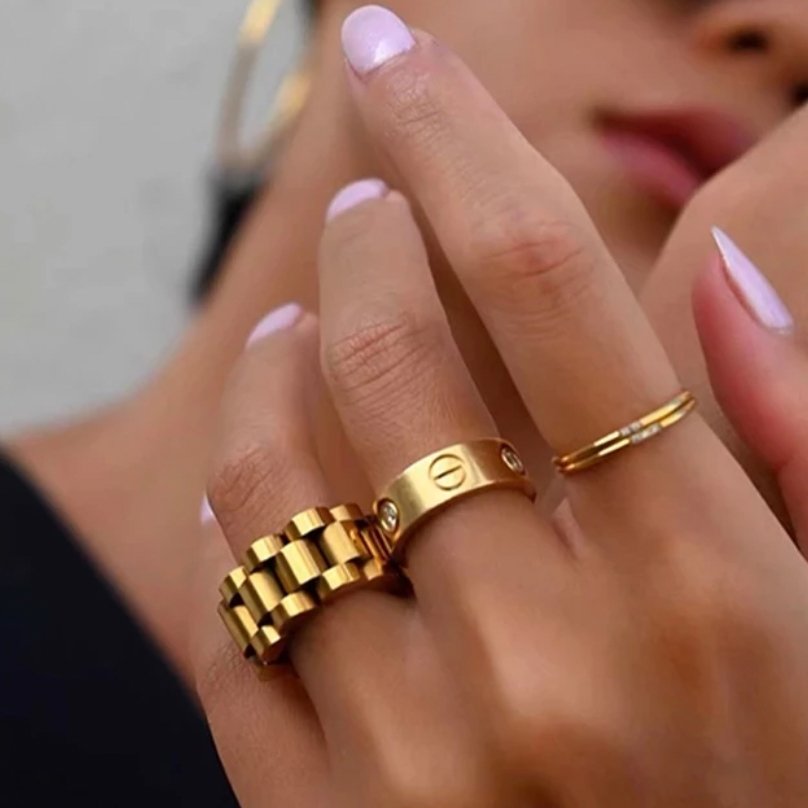 Anillo Beauty Largo Elos Minimalista Bañado en Oro 18k