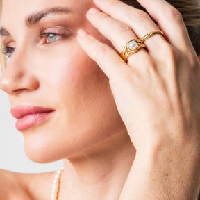 Anillo Catalina Pérola Solitário Bañado en Oro 18k