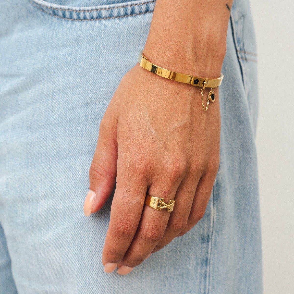 Anillo Corset Bañado en Oro 18K