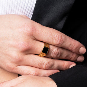 Anillo Noir Bañado en Oro 18k