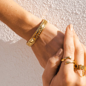 Brazalete Folhas Dourada Bañado en Oro 18k