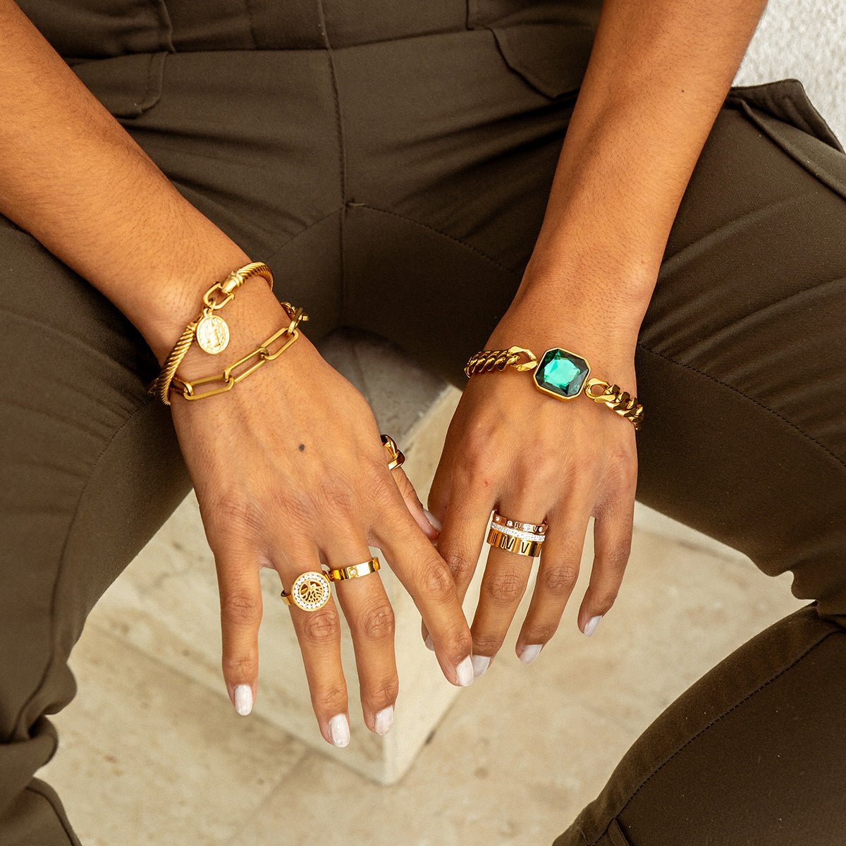 Brazalete Colgante São Bento Bañado en Oro 18K