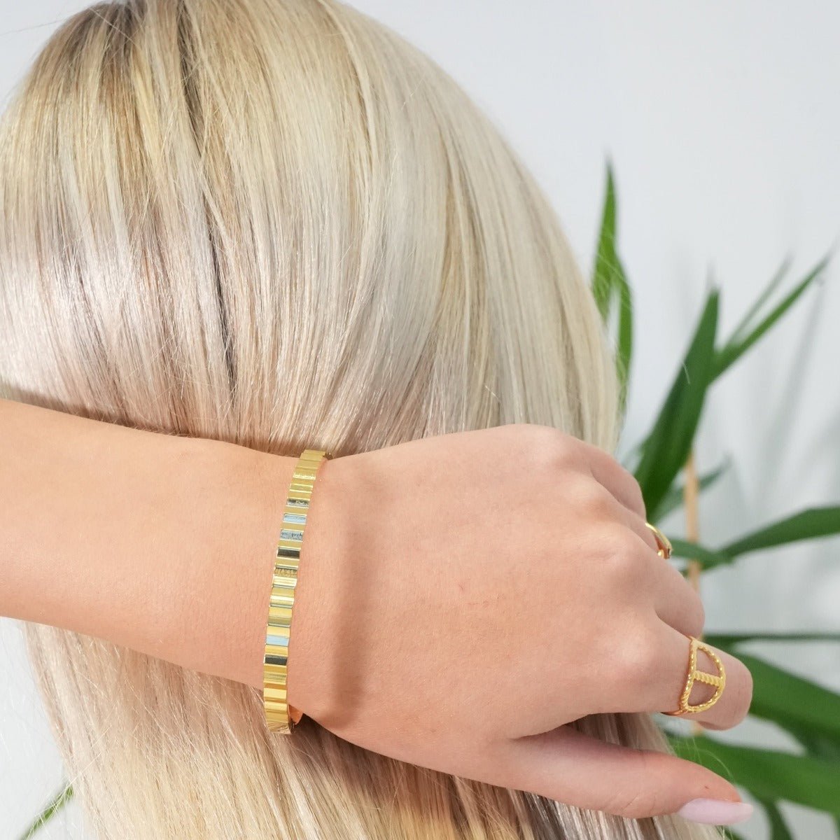 Brazalete Ripple Bañado en Oro 18k