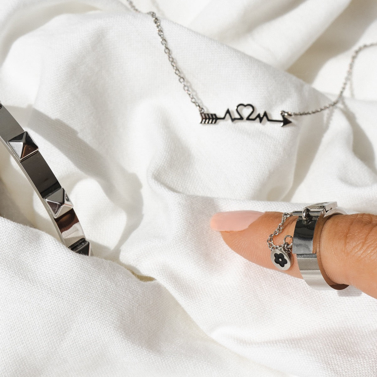 Brazalete Tachas - Plata