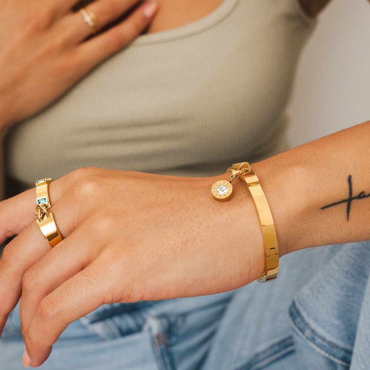 Brazalete Uniq Banhado a Oro 18K