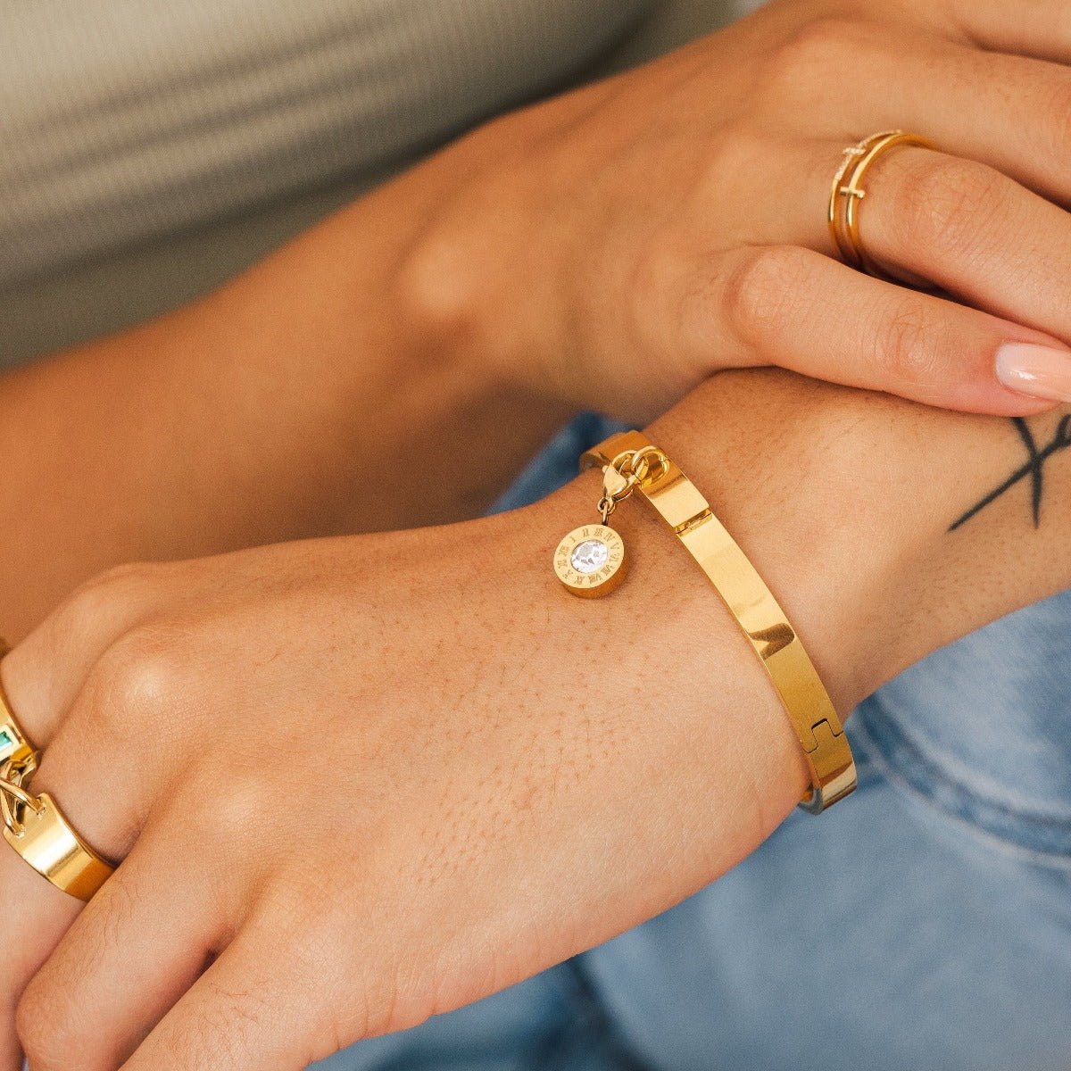 Brazalete Uniq Banhado a Oro 18K