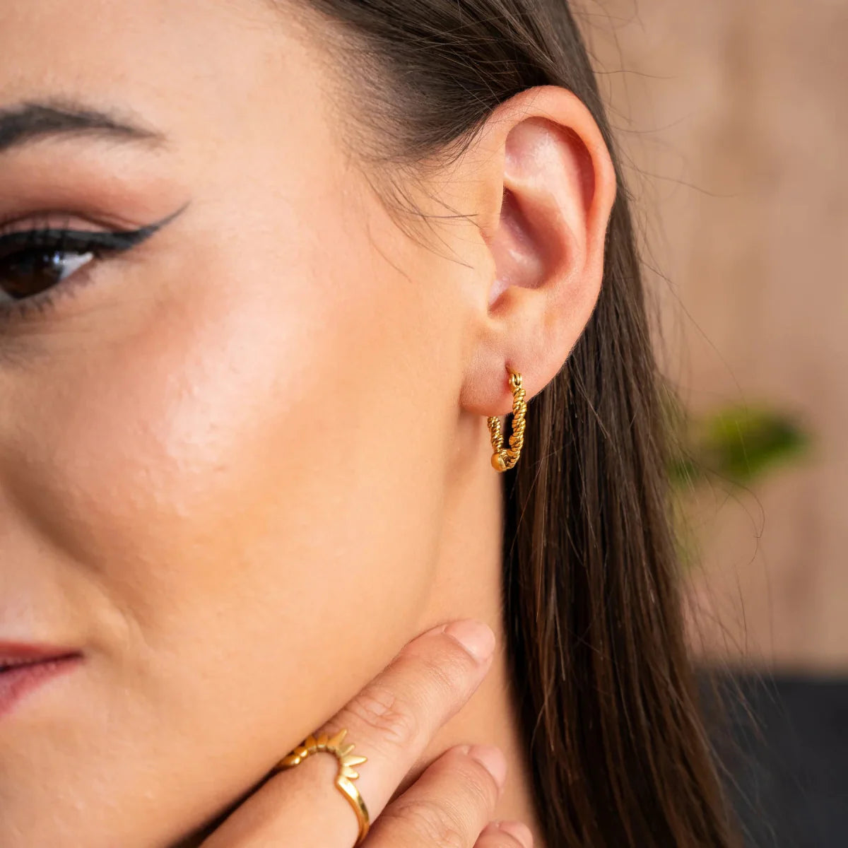 Aro Twist Bañado en Oro de 18K