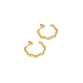 Aro Argola Wavy Texture Bañado en Oro 18k