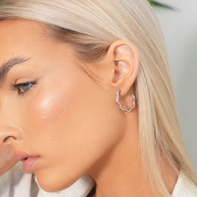 Aro Argola Wavy Texture - Plata