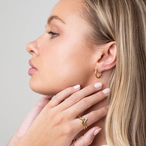 Aro de Argola Texturizado Bañado en Oro 18K