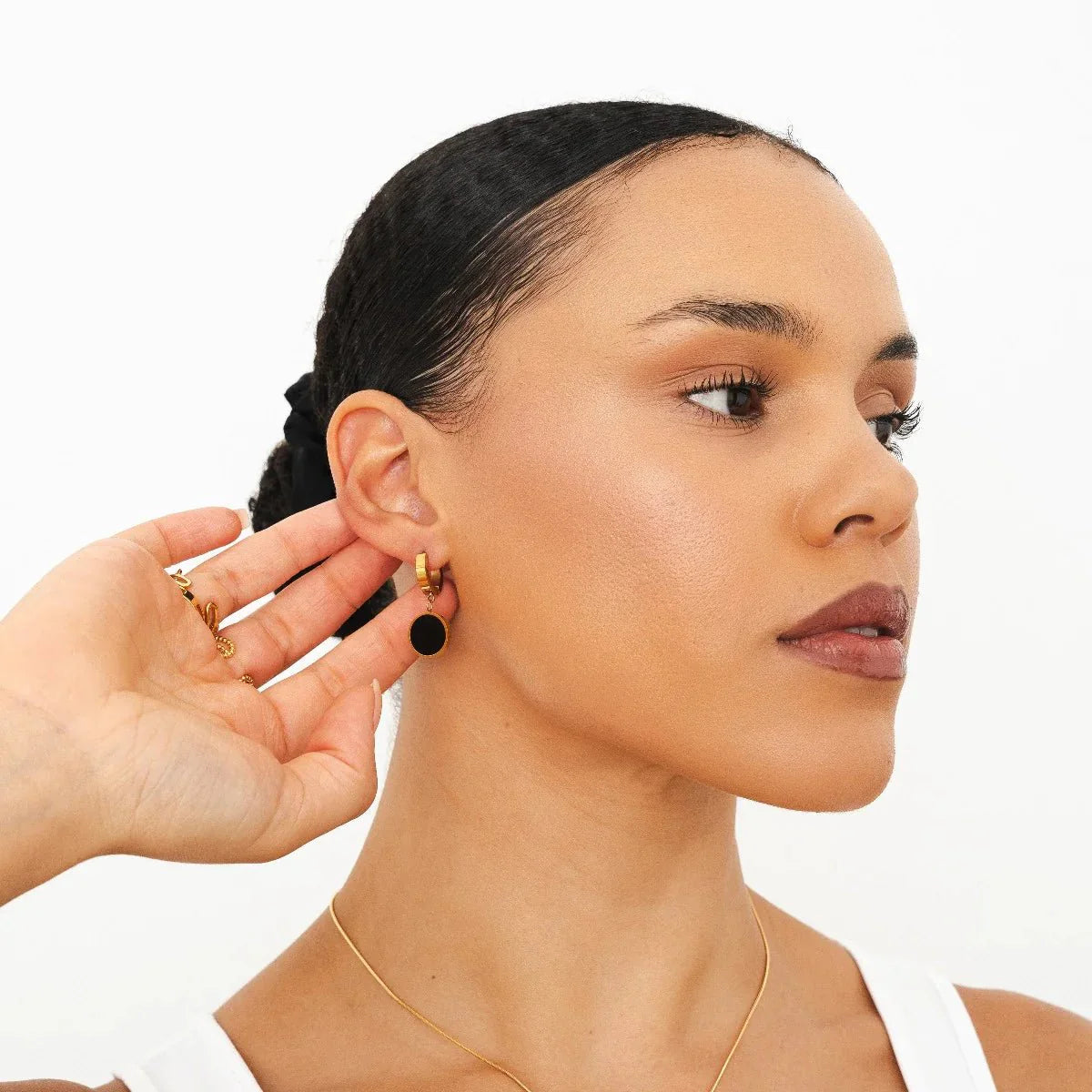 Aro Colgante Noir Bañado en Oro 18k