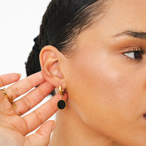 Aro Colgante Noir Bañado en Oro 18k