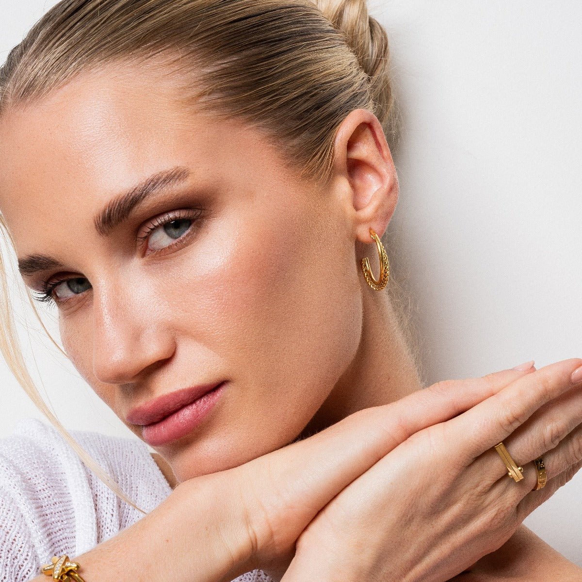 Aros de Argola Madison Bañado en Oro 18k