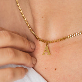 Collar Letra Inicial Cadena Bañado en Oro de 18K
