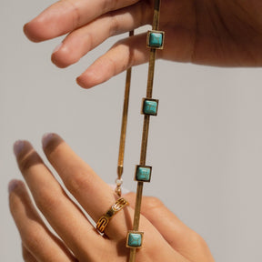 Collar Malha Piedra Aqua Bañado en Oro 18K