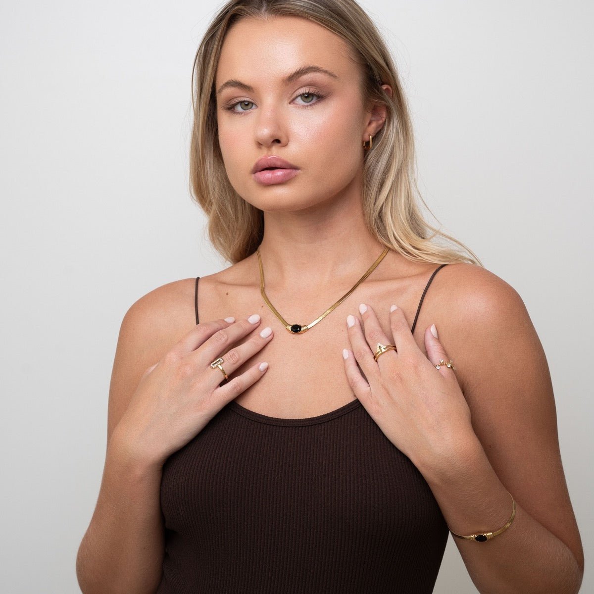 Collar Malha Piedra Ônix Bañado en Oro 18K