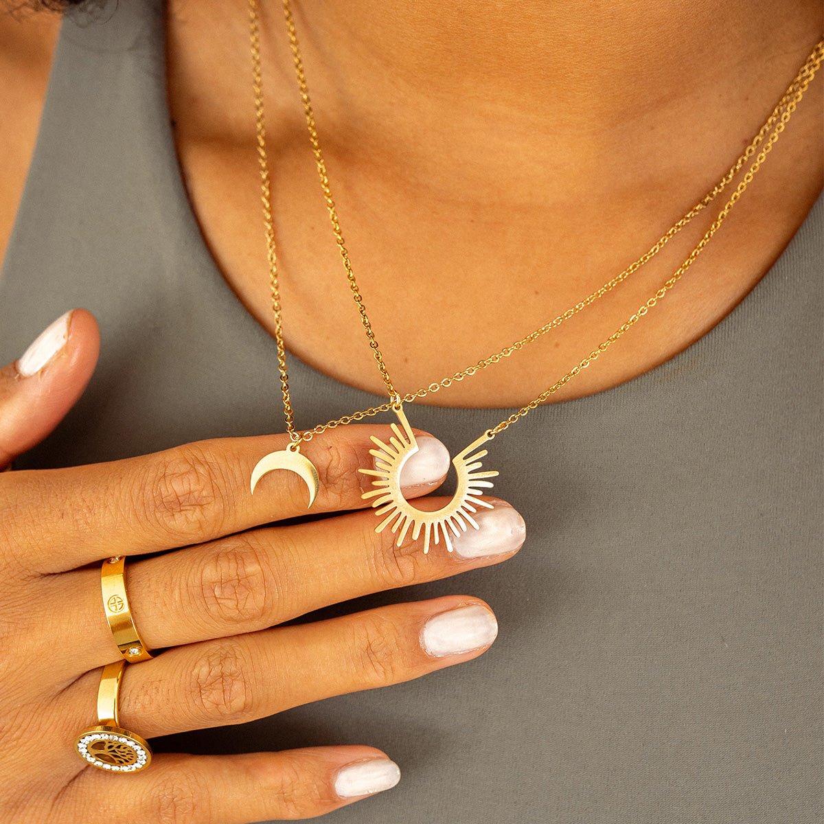 Collar Spike Colgante Bañado en Oro 18K