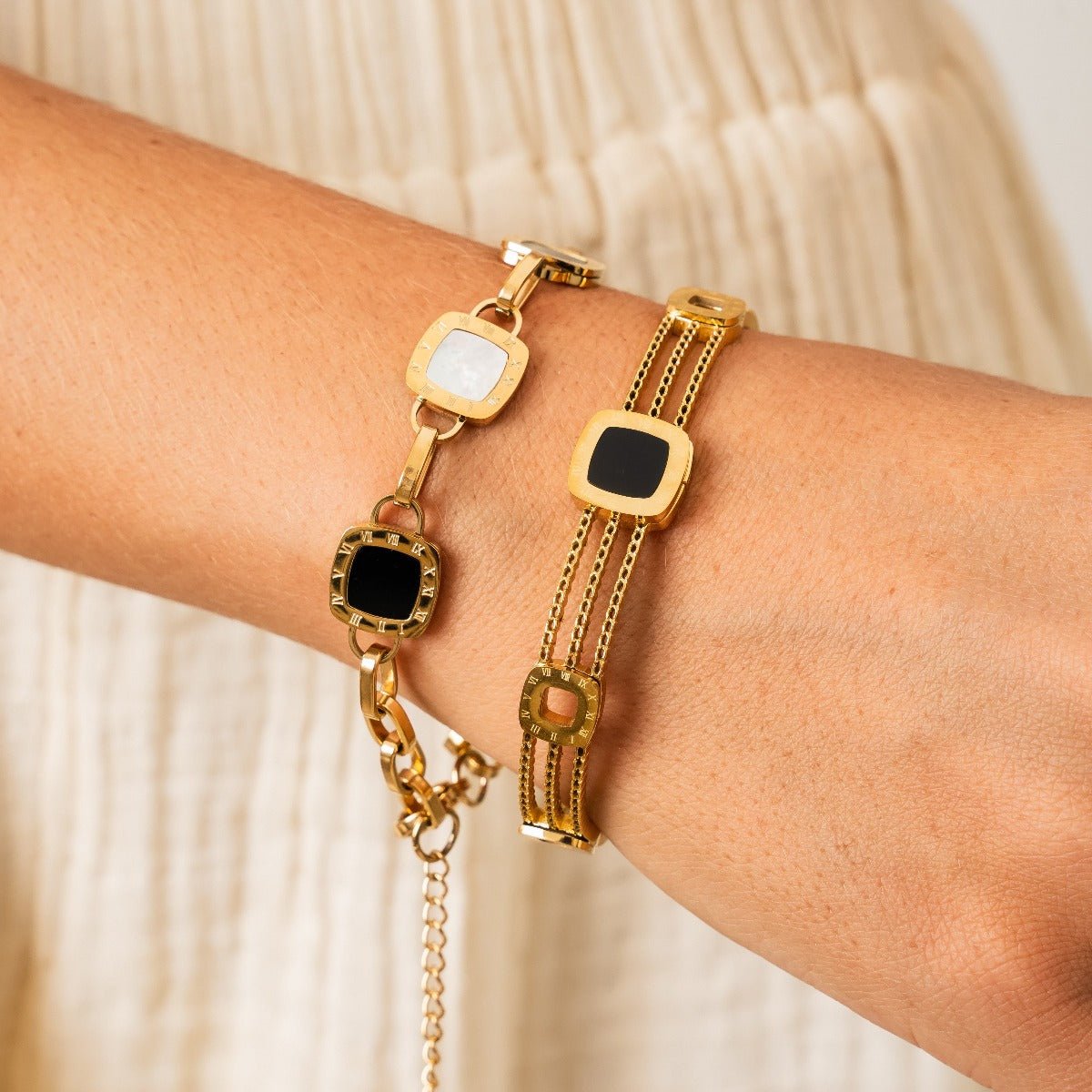 Pulsera Mono Quadrada Bañado en Oro 18k